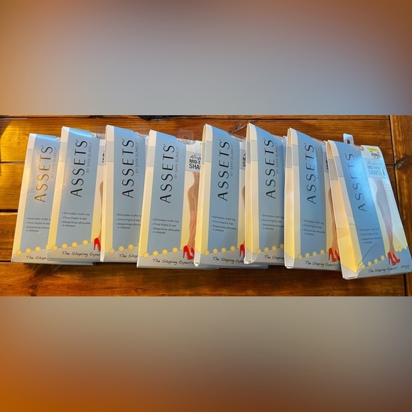 CUSTOM LISTING 2- Size 3‎ NWT Assets by Spanx Hi-Waist Mid-Thigh Shaper Nude - Picture 3 of 6